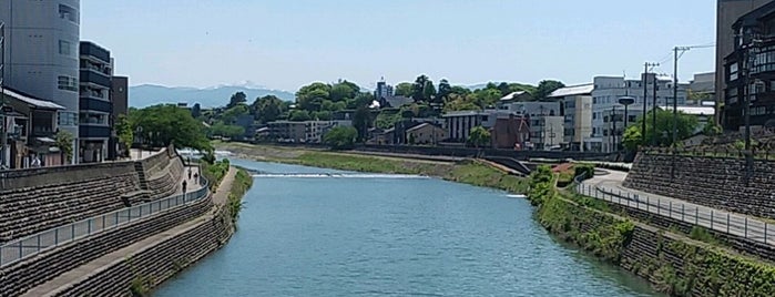 犀川 is one of 犀川[おとこ川](Sai River).