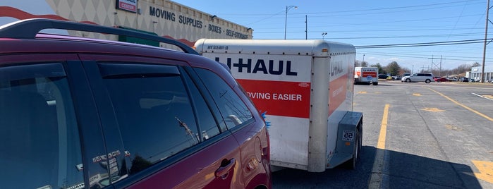 U-Haul Moving & Storage at S Campbell is one of Michael : понравившиеся места.