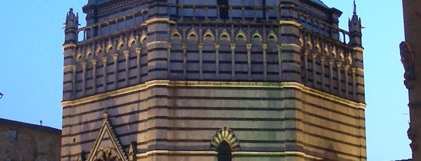 Battistero di S. Giovanni in Corte is one of Pistoia.