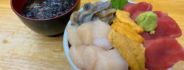 北のどんぶり屋 滝波食堂 is one of 食べたい和食.
