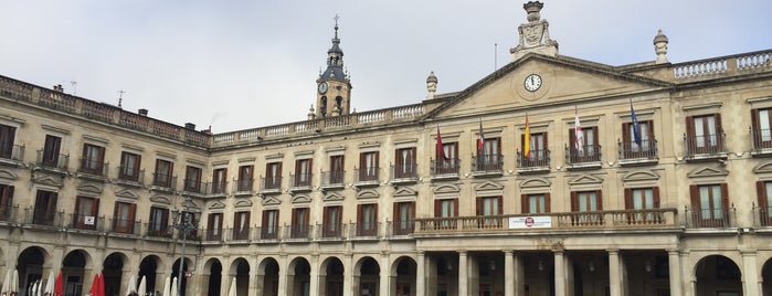 Bar Deportivo Alavés is one of Pintxos y Tapas en Vitoria-Gasteiz.