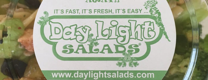 DayLight Salads is one of Lugares Frecuentes.