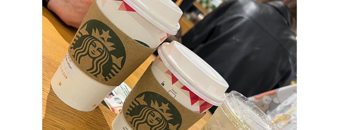 Starbucks is one of Pelinさんのお気に入りスポット.