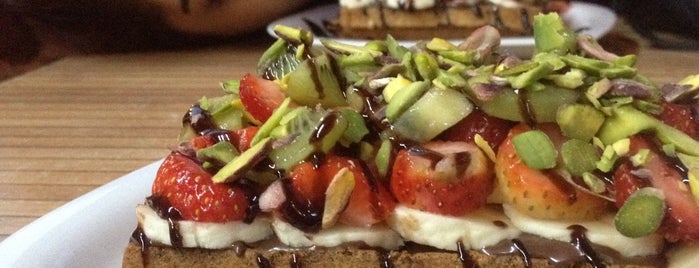 ÇITIR WAFFLE - EDEM is one of For Dessert.