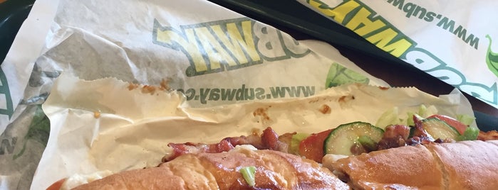 Subway is one of Brugge Food.