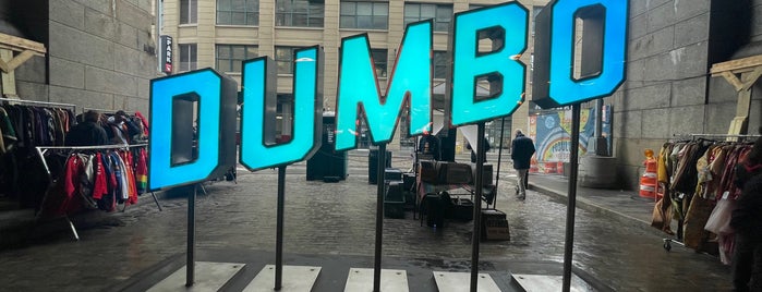 Brooklyn Flea - Dumbo is one of Ashley : понравившиеся места.