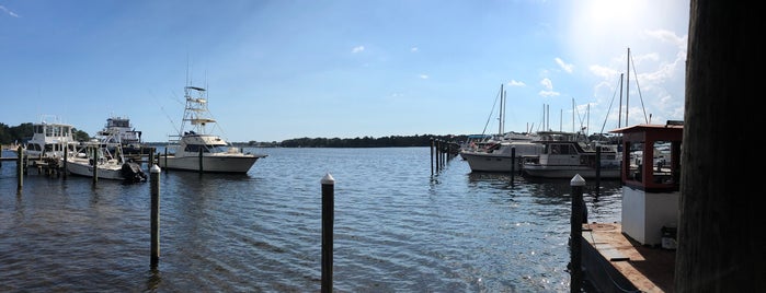 Dockside Cafe Oyster Bar is one of Restaurant Favorites Around Pensacola.