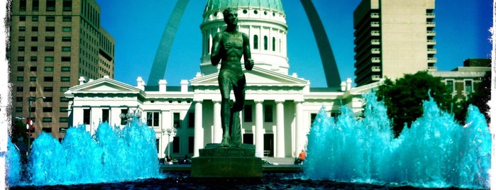 Kiener Plaza is one of Parks in St. Louis City MO.