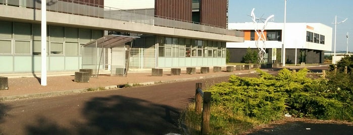 Université De Technologie De Troyes is one of Troyes.