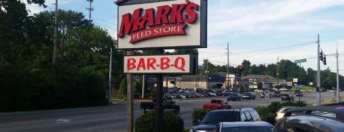 Mark's Feed Store is one of Locais salvos de Kimmie.