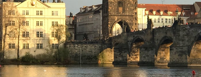 Staroměstská mostecká věž is one of Tempat yang Disukai Mirza.