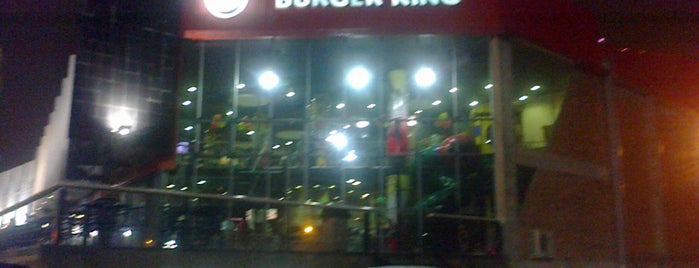 Burger King is one of Nuestros locales.