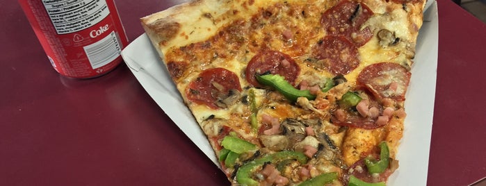 Big Slice Pizza is one of Toronto Chow Down.