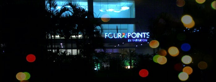 Four Points by Sheraton is one of Lugares favoritos de Taha.