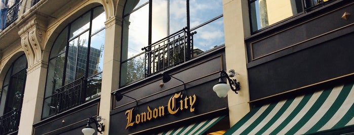 London City is one of Los 73 Bares Notables de BSAS.