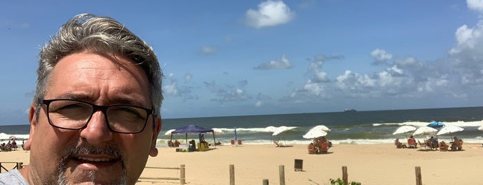 Praia dos Amores is one of lugare.