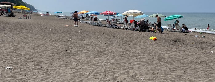 Akçakoca Plaj is one of Tolga'nın Beğendiği Mekanlar.