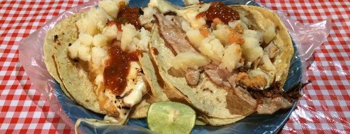 Tacos Perejil is one of Tempat yang Disukai Suitens.