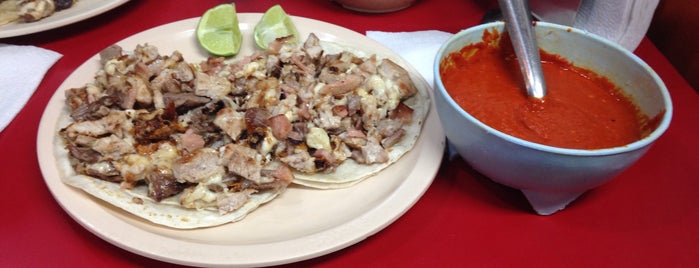 El cazador, tacos is one of Posti che sono piaciuti a Suitens.