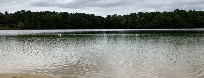 Joshua's Pond is one of Lugares favoritos de Matthew.