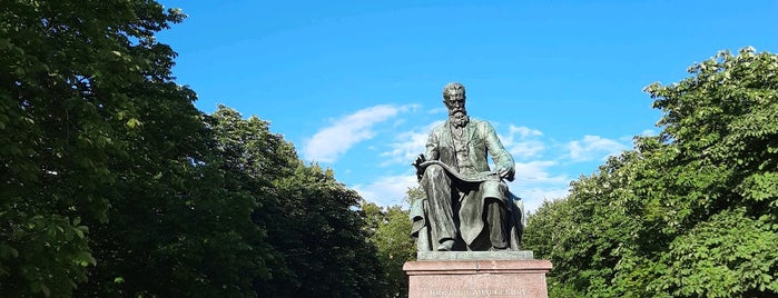 Памятник Римскому-Корсакову is one of Памятники СПб.