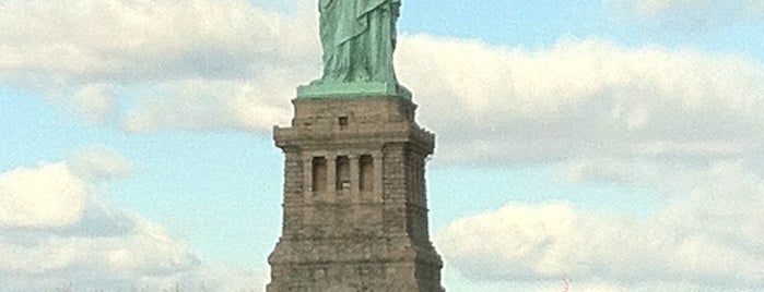 自由の女神像 is one of New York.