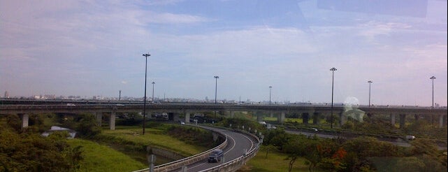 Tainan System Interchange 台南系統交流道 is one of System Interchanges in Taiwan.
