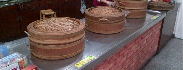 萬川號餅鋪 is one of Tainan eats.