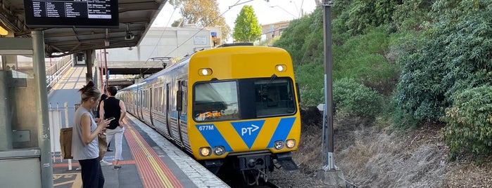 Moorabbin Station is one of Melbourne Train Network.