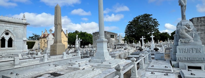 El Cementerio de Colon is one of Cuba.