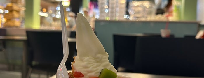 Pinkberry is one of Bartさんのお気に入りスポット.