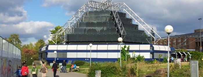 Carl-Zeiss-Planetarium is one of stuttgart / after-work, night-clubs.