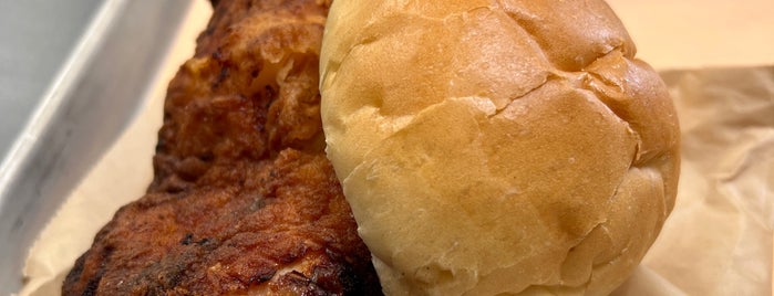 B.T.’S Fried Chicken & Bbq is one of Quick Eats 2.