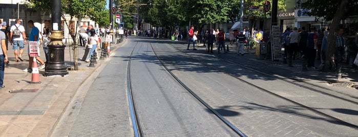 Yeniçeriler Caddesi is one of Gül : понравившиеся места.