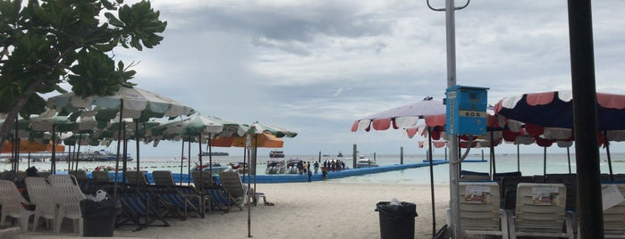Sukkee Beach Resort is one of Koh Lan.
