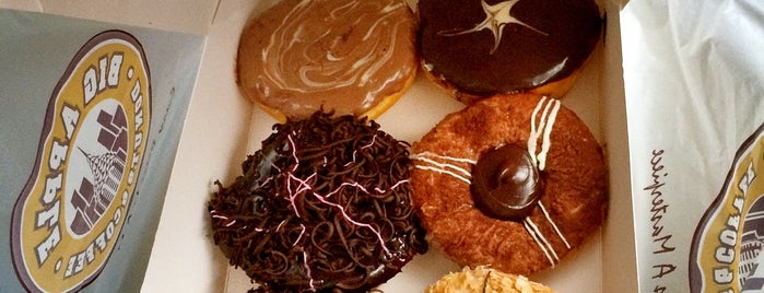 Big Apple Donuts & Coffee is one of Makan @ KL #18.