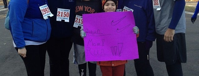 NYC Runs 2013 Riverside Park Hot Chocolate 5K & 10K is one of Posti che sono piaciuti a JRA.