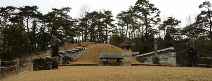 장릉(단종릉) / 莊陵 / Jangneung is one of Lieux qui ont plu à ꌅꁲꉣꂑꌚꁴꁲ꒒.