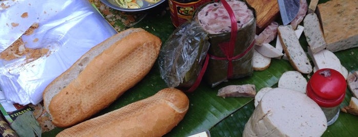 Bánh mì Cụ Lý is one of Banh mi Saigon.