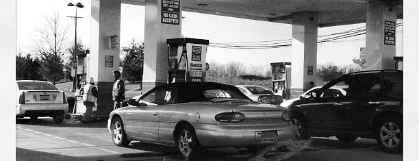 Costco Gasoline is one of Lugares favoritos de A Victor (SU-3).