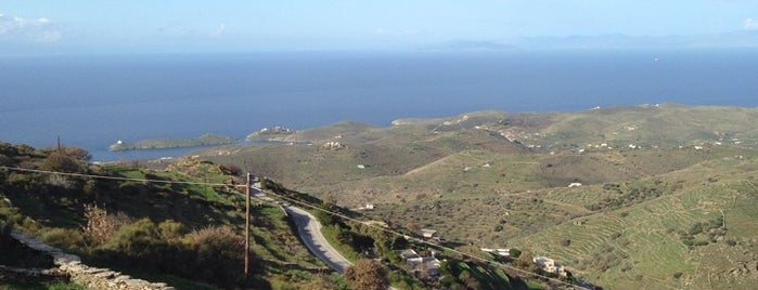 Η Πιάτσα is one of Tempat yang Disimpan Spiridoula.