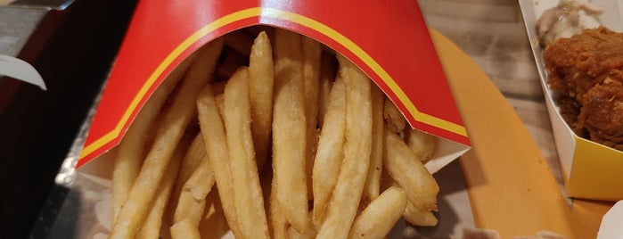맥도날드 is one of McDonald's (เมคโดนัลด์).