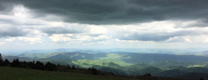 Roan Mountain Summit is one of Tempat yang Disukai Jordan.