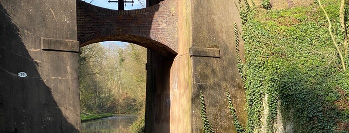 Bridge No. 39 Shropshire Union Canal is one of ChrisJr4Eva87.
