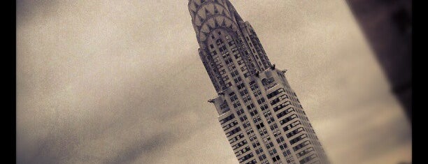Chrysler Building is one of l'art déco.