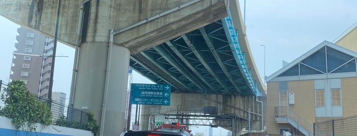 ぴあトピアトンネル is one of 道路.
