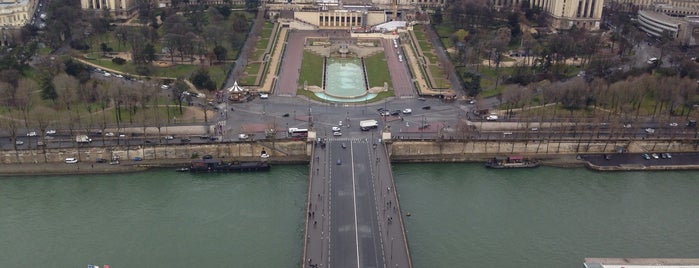 Torre Eiffel is one of Posti che sono piaciuti a Sevsen.