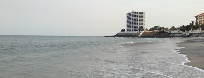Playa Serena is one of สถานที่ที่ Camila ถูกใจ.