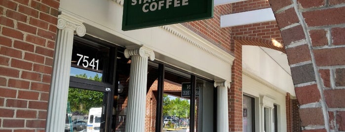 Starbucks is one of สถานที่ที่ James ถูกใจ.