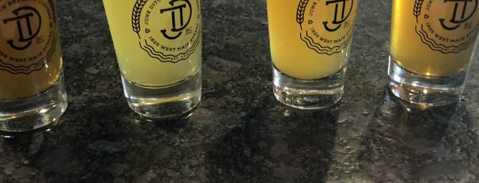 Junk Ditch Brewing Company is one of Locais curtidos por Jen.